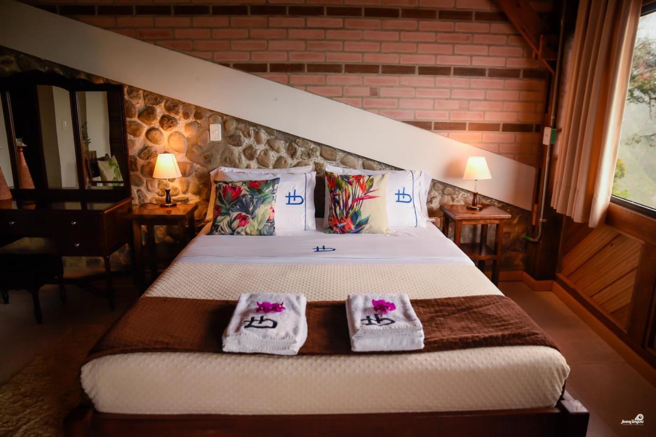 Ecohotel Bordones Isnos Exteriör bild